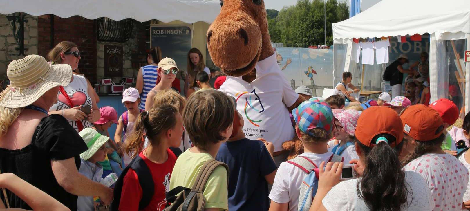 Kitas & Co.: Jetzt bewerben für den CHIO-Kindertag!