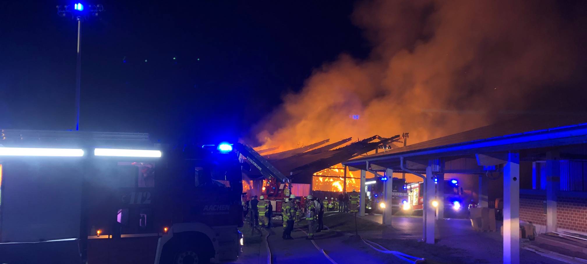 Jugendlicher soll Brand in Aachener Reithalle gelegt haben