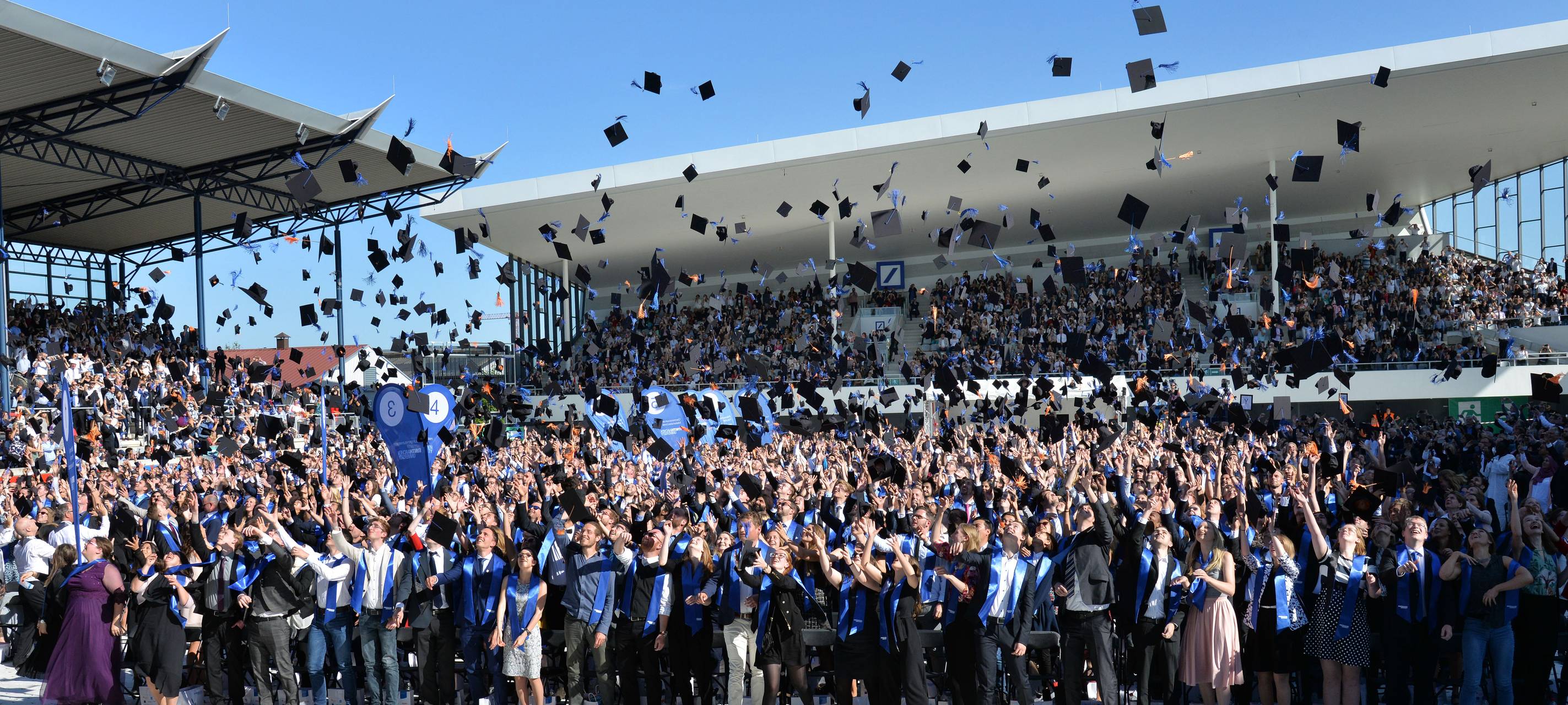 RWTH-Absolventen feiern Abschluss