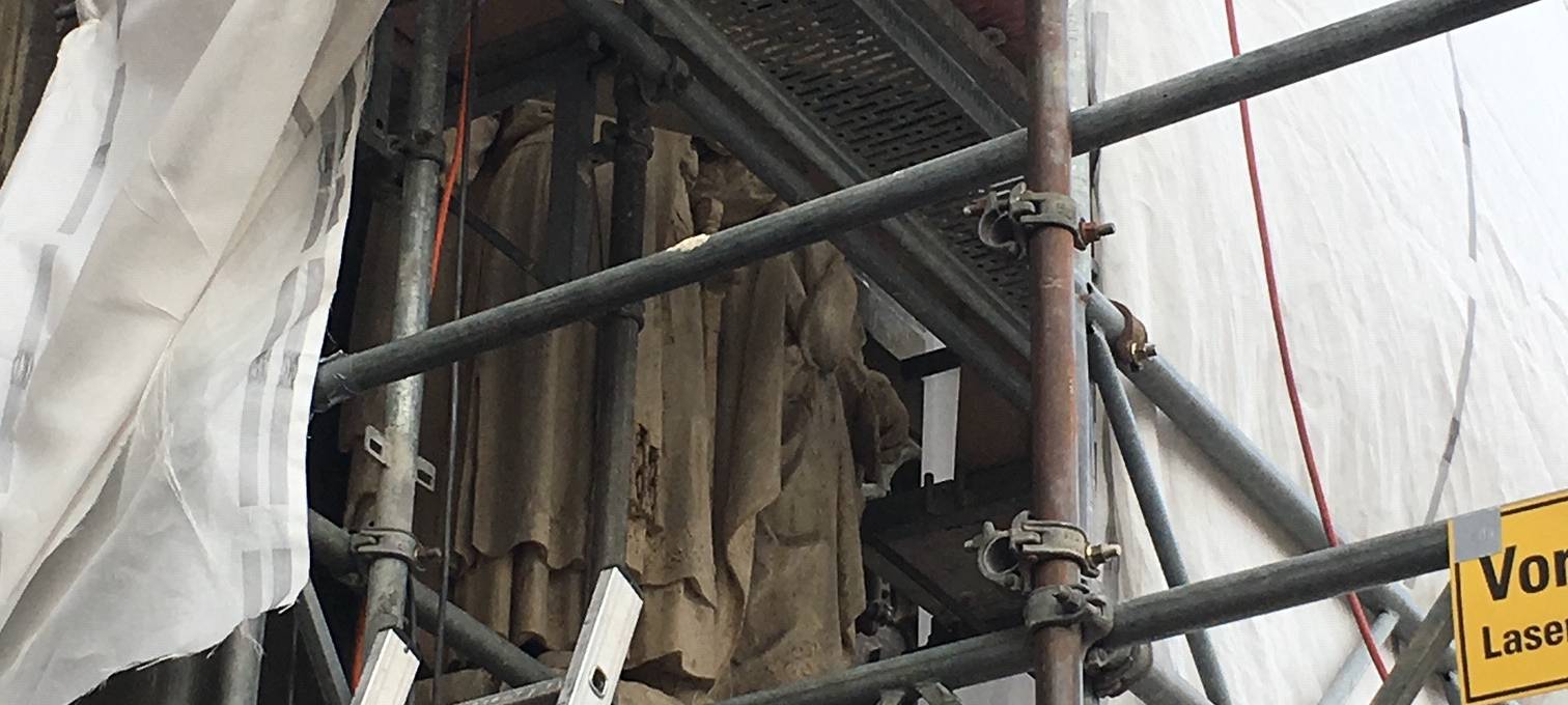 Rathausfiguren werden restauriert