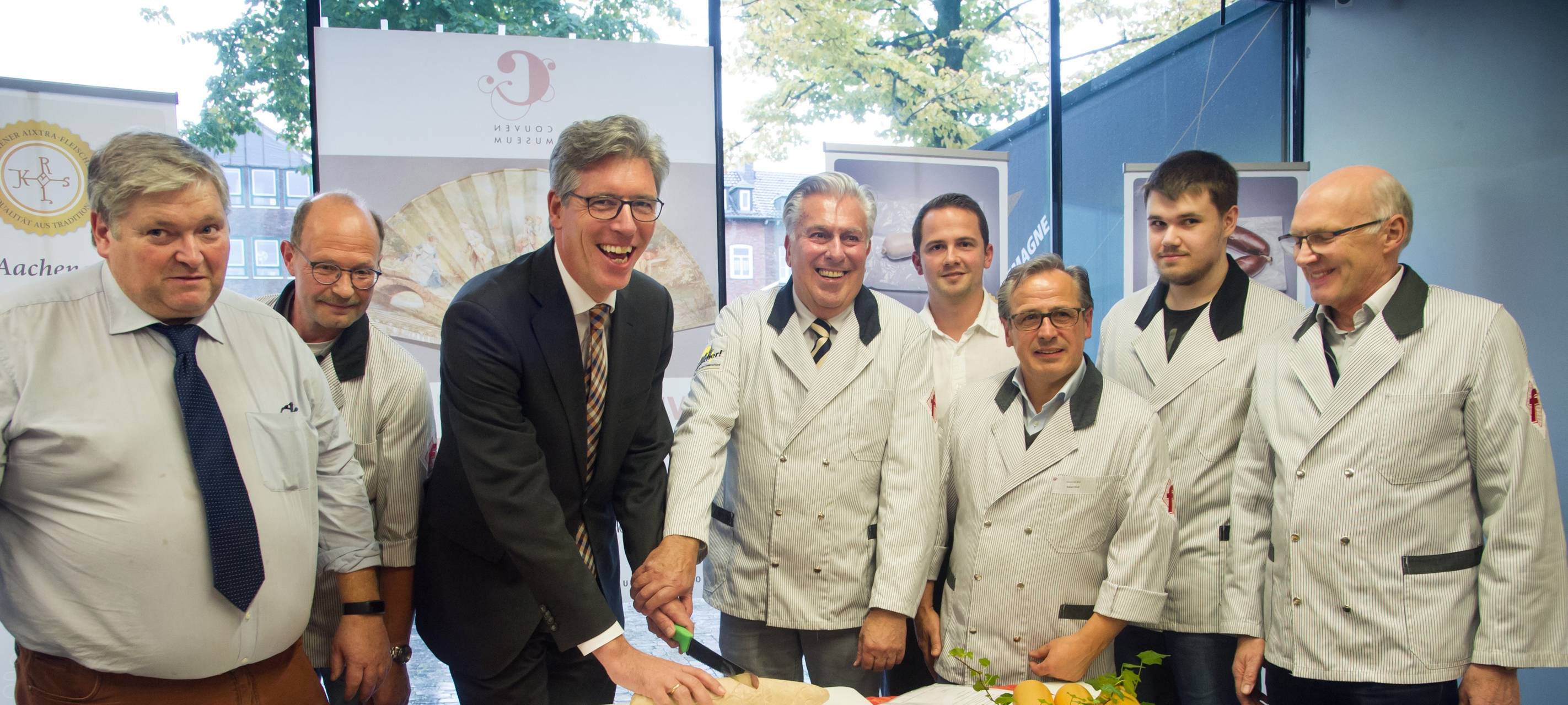 Weihnachtsleberwurst angeschnitten