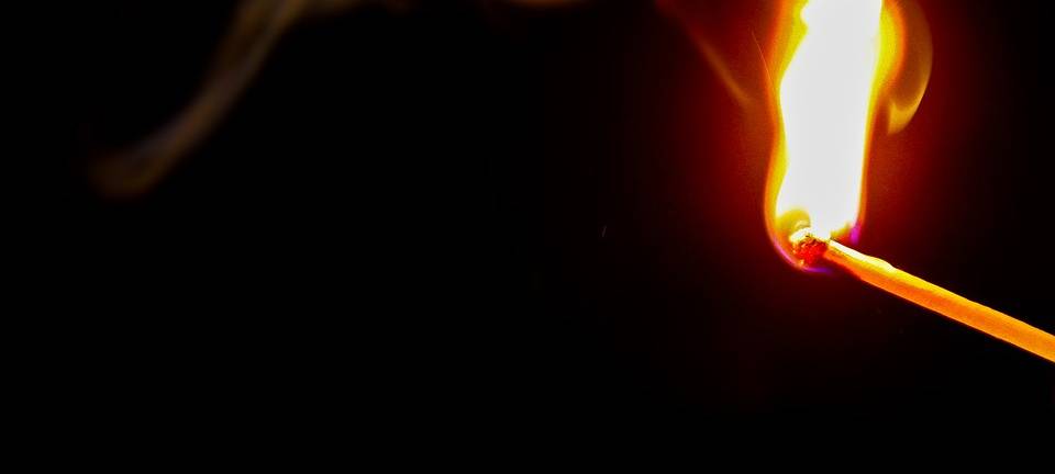 Polizei sucht Brandstifter