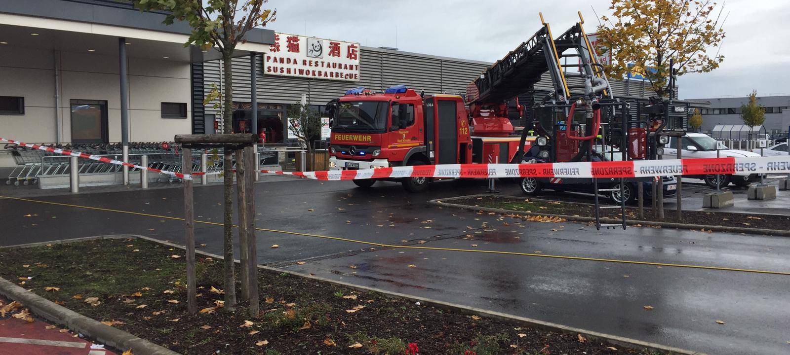 Feuer im Gewerbegebiet Aachener Kreuz