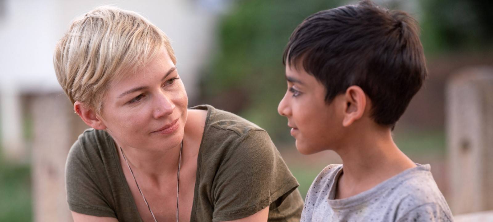 Isabel und ein Heimkind in Kalkutta.