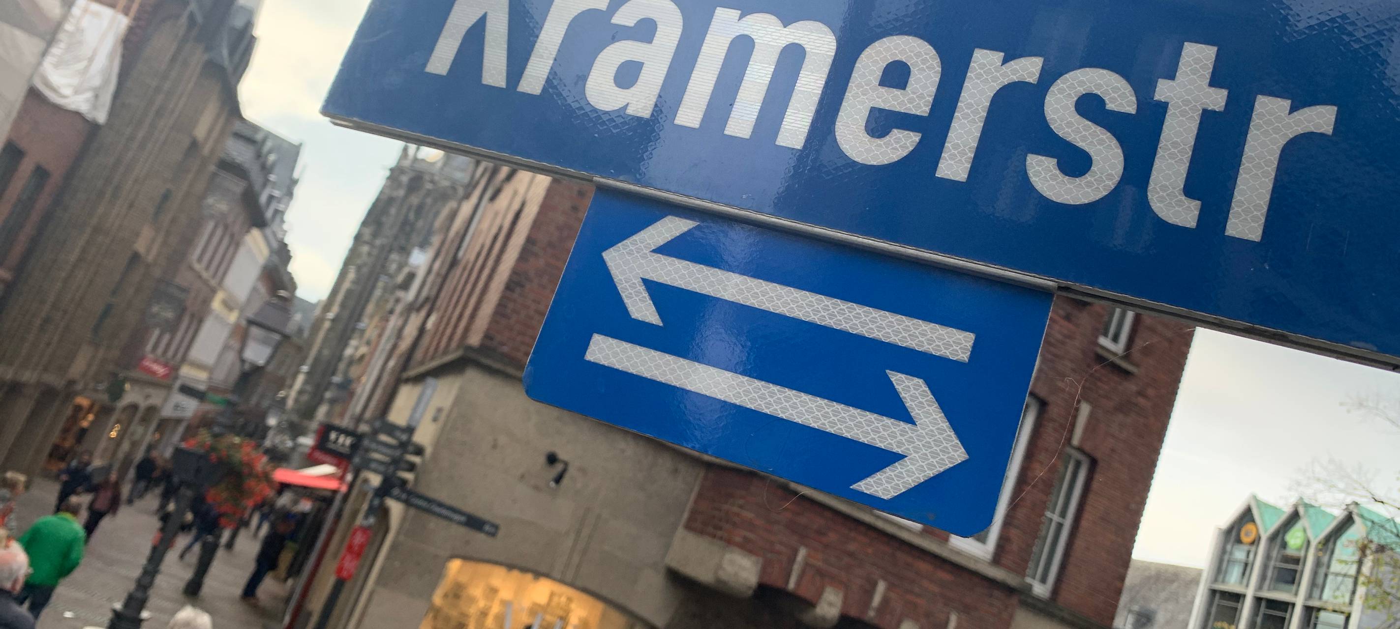 Zeugensuche: 88-Jährige mit Messer lebensgefährlich verletzt