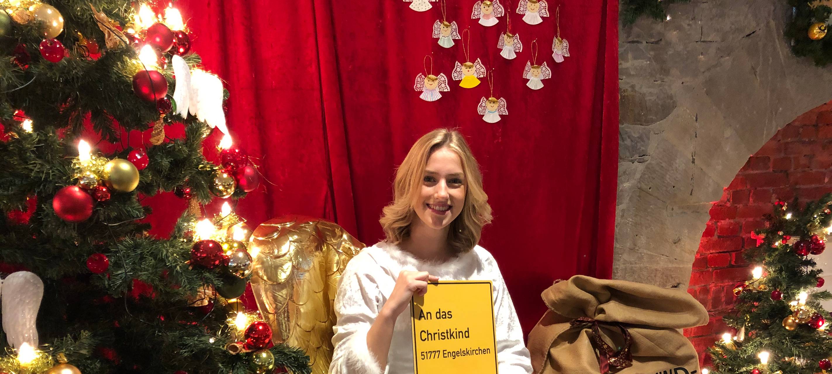 Erster Arbeitstag fürs Christkind in himmlischer Postfiliale