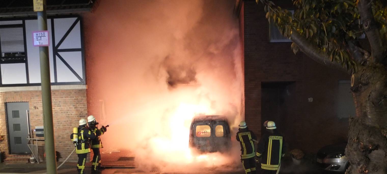 E-Auto brennt bei Ladevorgang