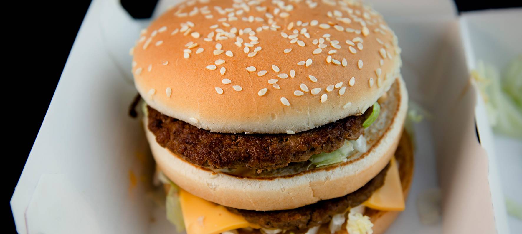 NGG: Mehr Lohn für Burger-Brater & Co.!