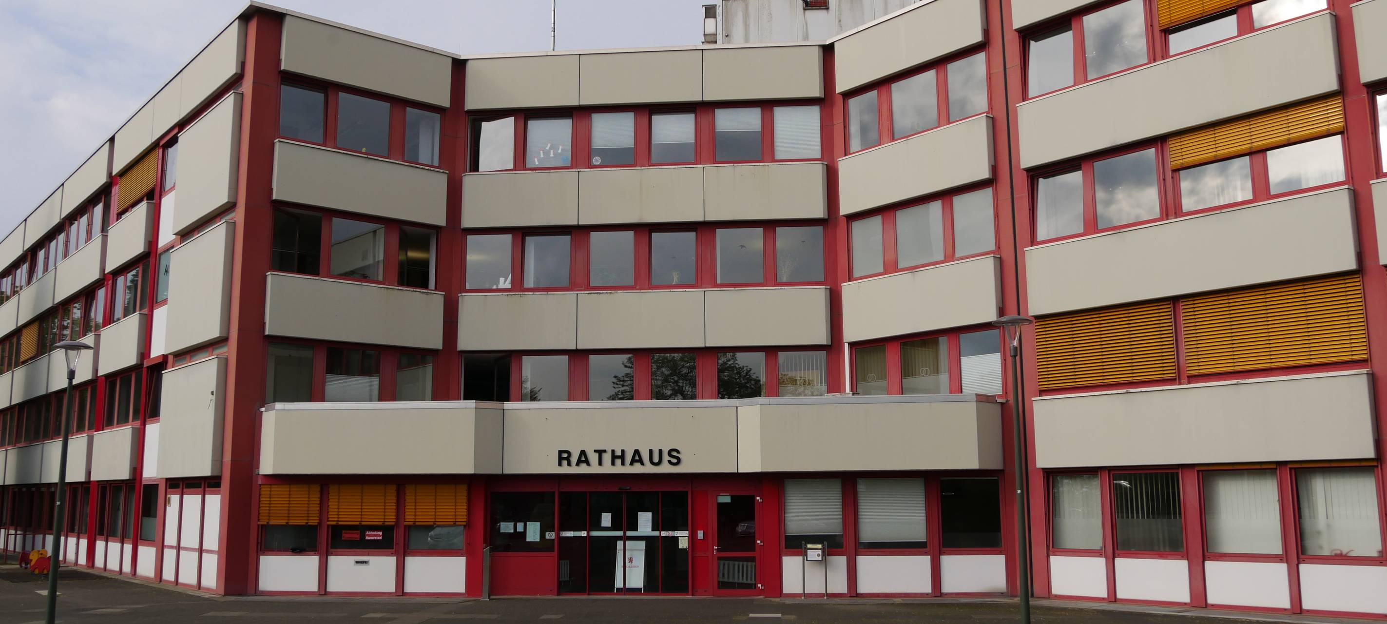 Rathaus Herzogenrath: Sanierung günstiger als Reparaturen