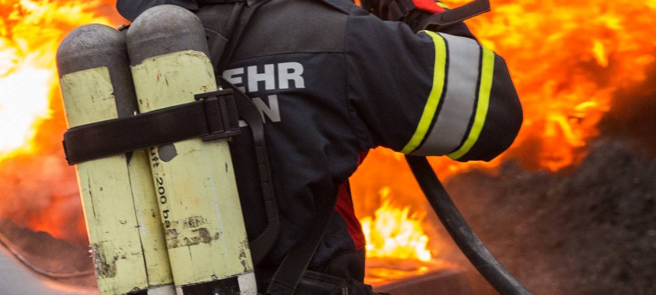 Autos in Würselen angezündet