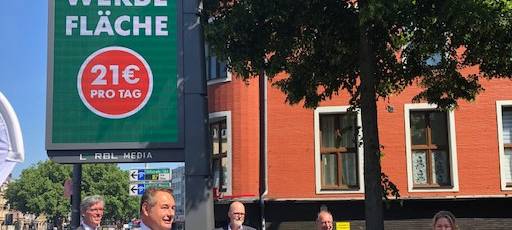 Neu in Aachen: "Digital City Flags"