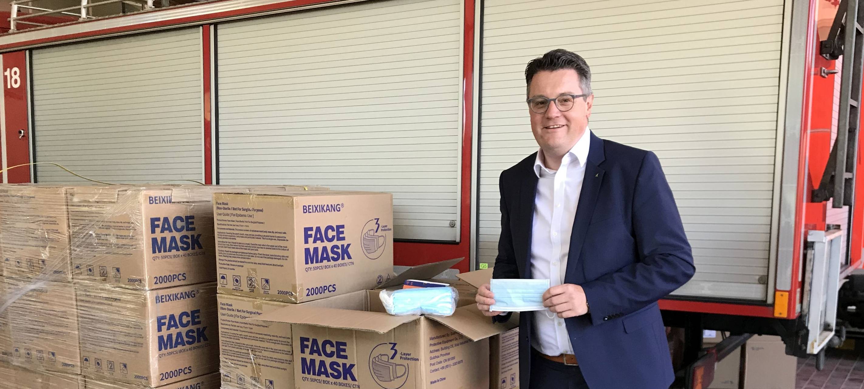 Krisenstäbe stocken Maskenreserve für Schulen deutlich auf