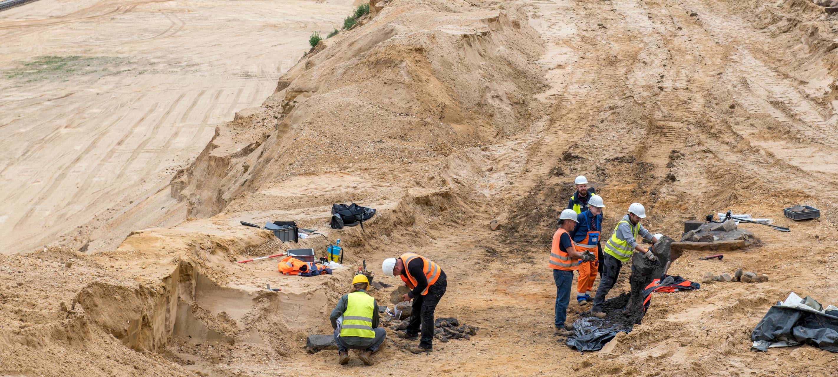Römischer Brunnen im Tagebau Hambach freigelegt