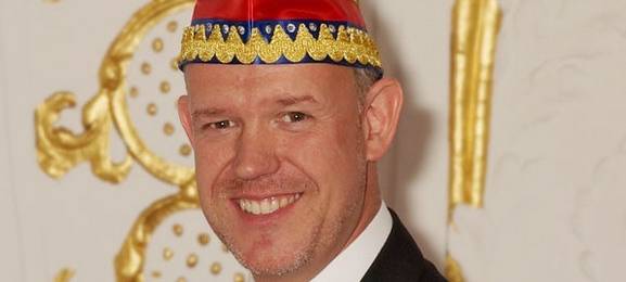 AKiKa will mit Märchenprinz in Corona-Session feiern