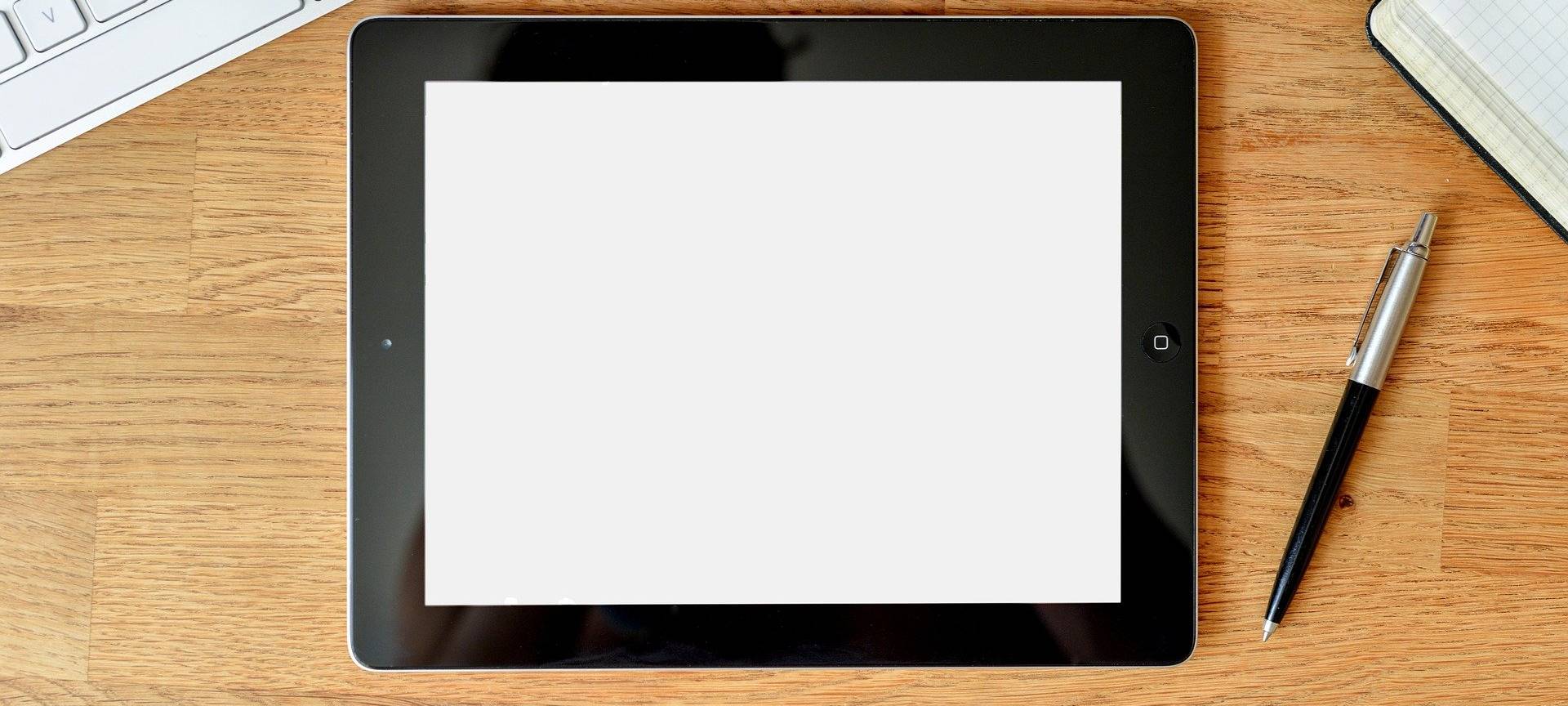 Schüler und Lehrer erhalten erste mobile Endgeräte