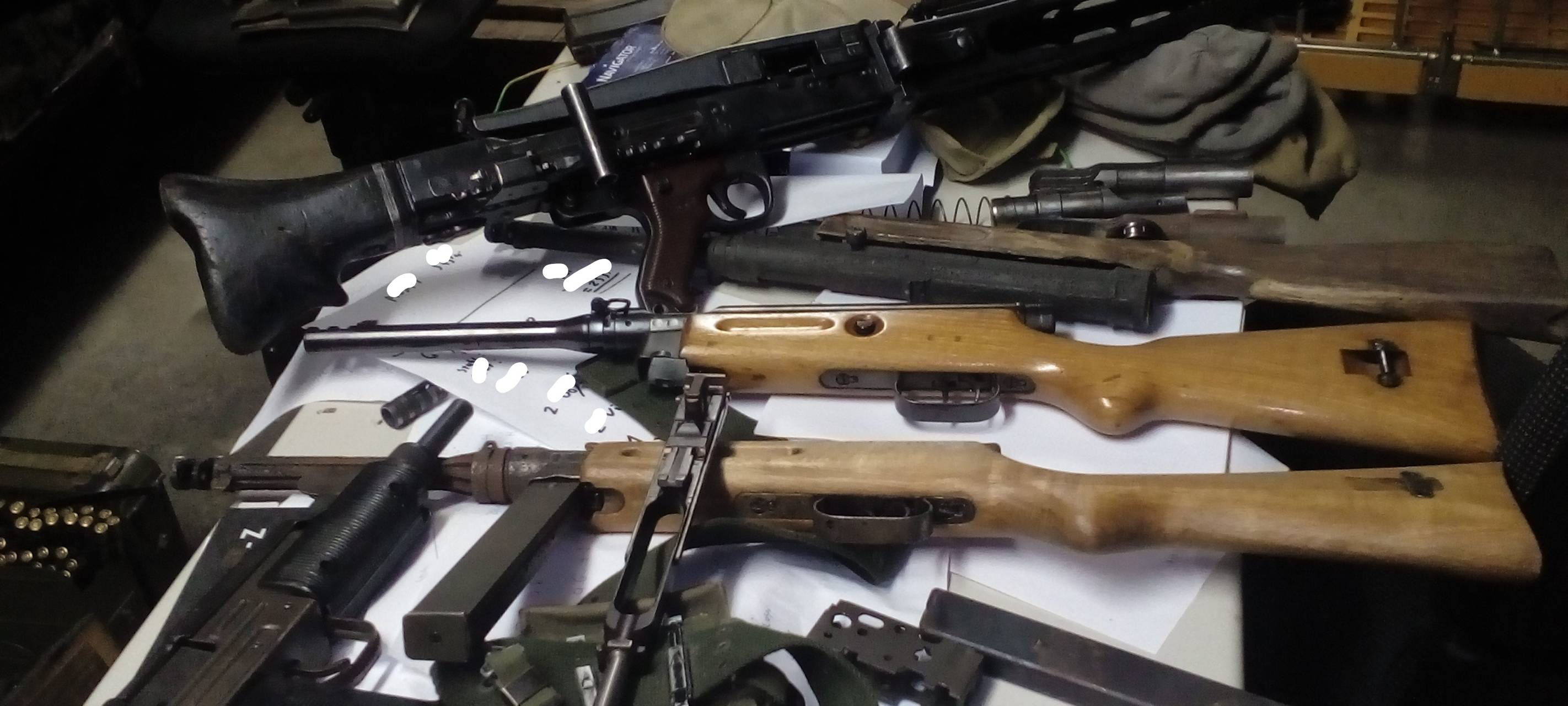 Viel Cannabis und viele Waffen
