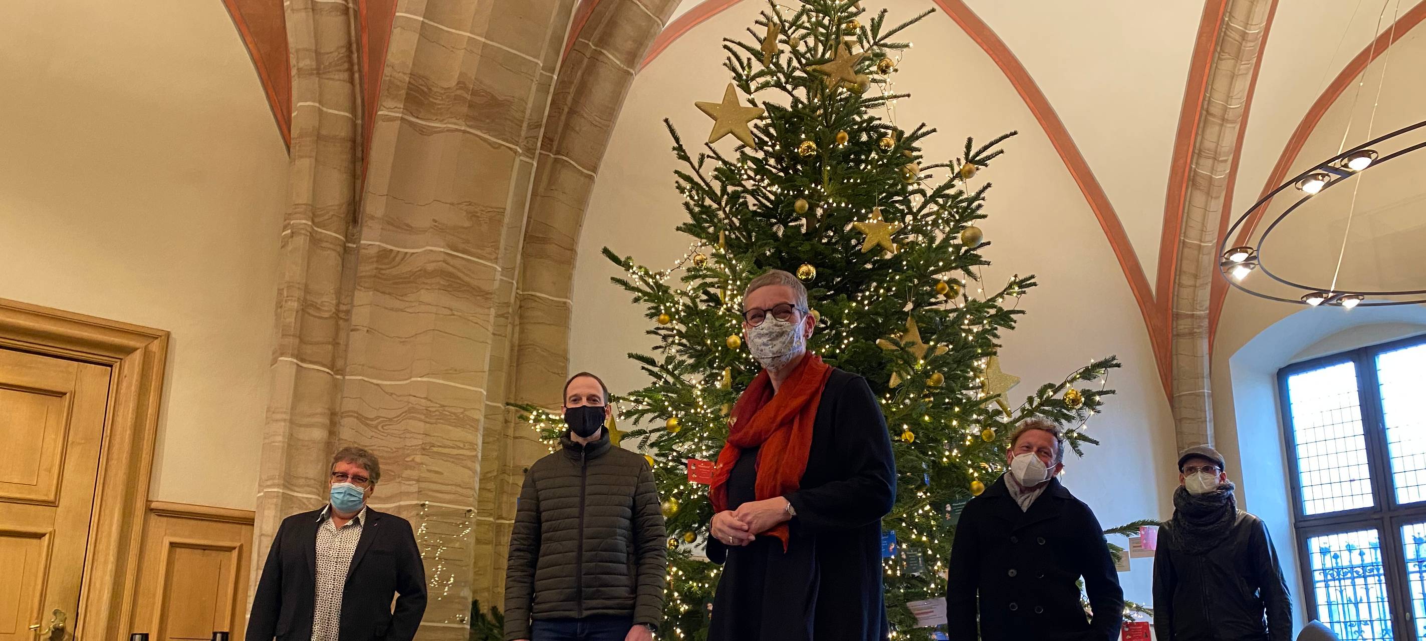 Wunschzettel-Weihnachtsbaum zum 13. Mal im Rathaus