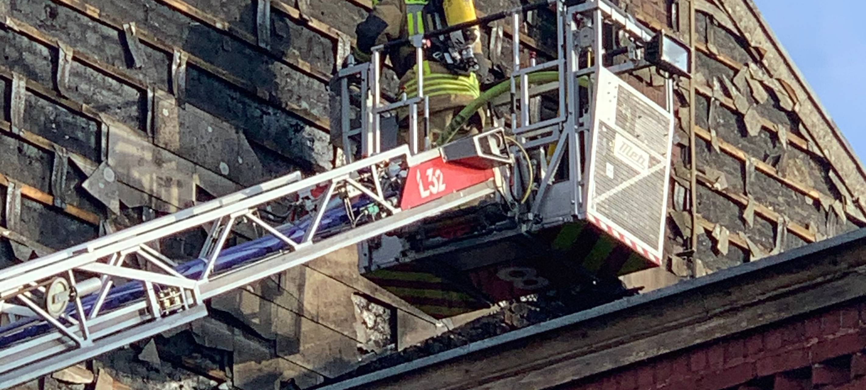 Feuerwehr rettet Hase und Hund