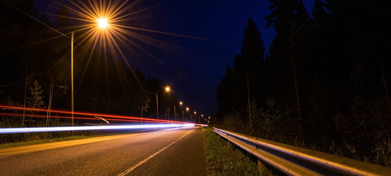 Senior wird nachts zum Falschfahrer