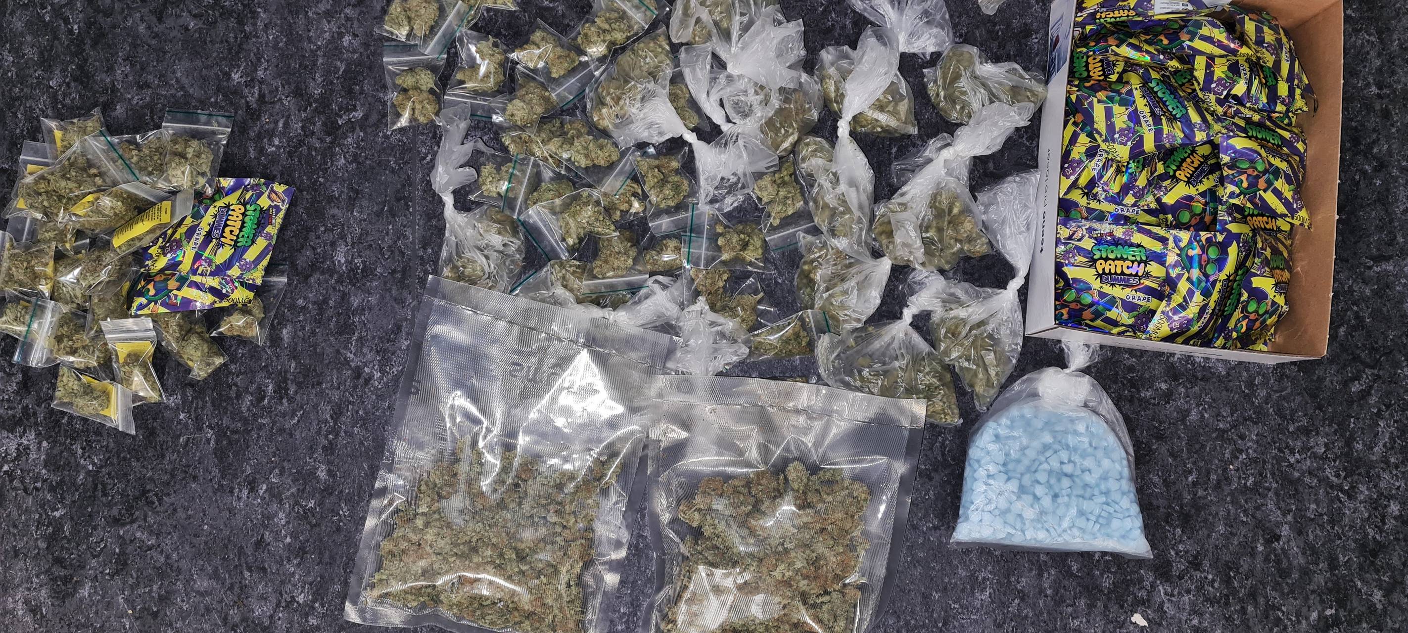 Mutmaßliches Dealer-Pärchen erwischt: Auto war unbeleuchtet