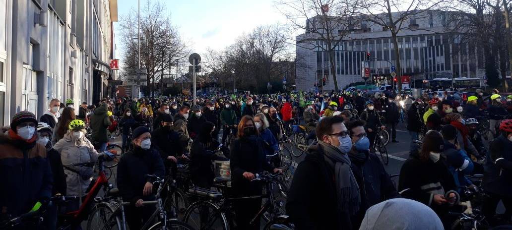 Tausende bei Fahrraddemo