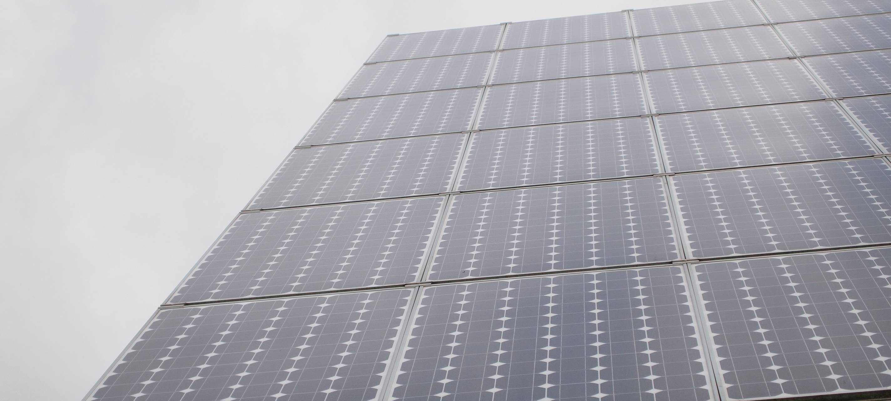 Photovoltaikanlagen an Autobahnen?