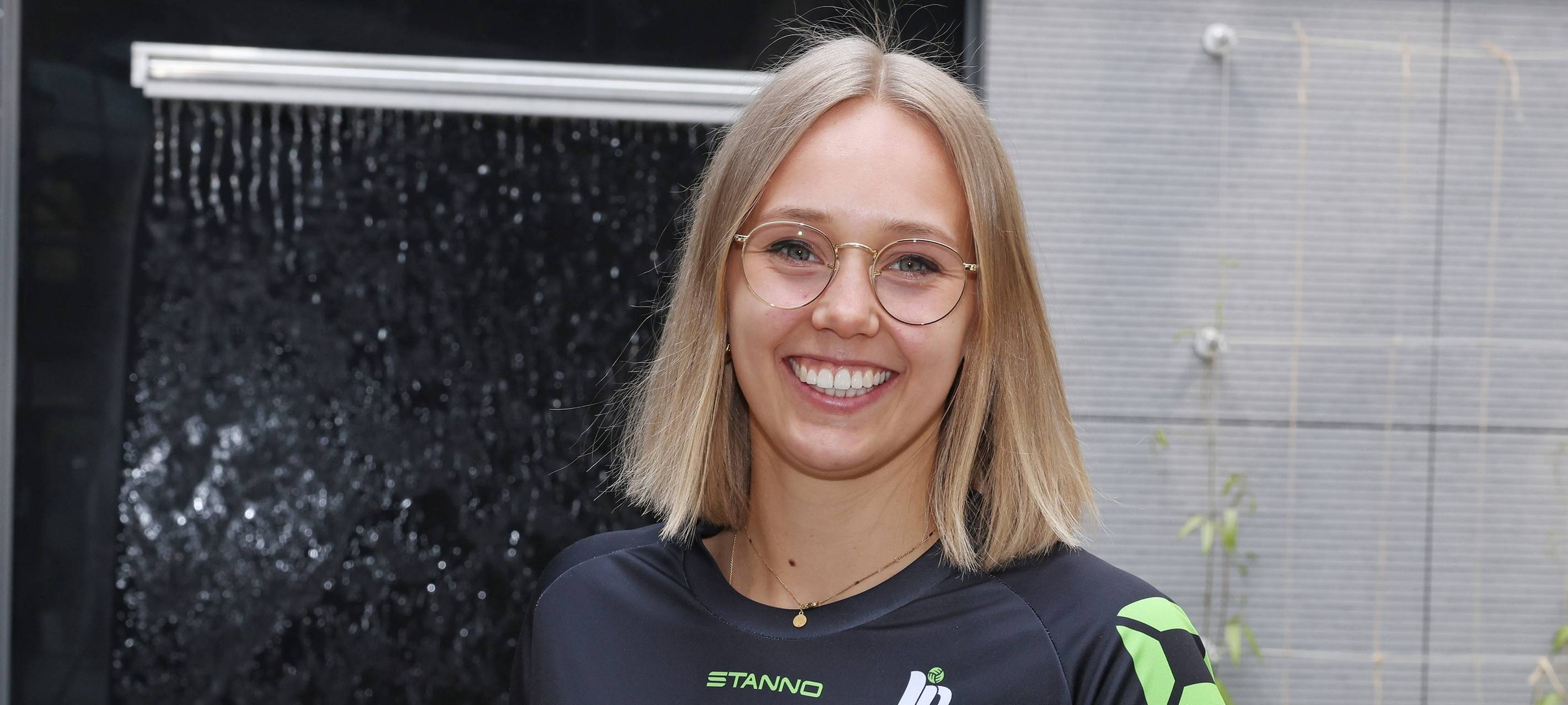 Neue Lady in Black: Lena Vedder (25)