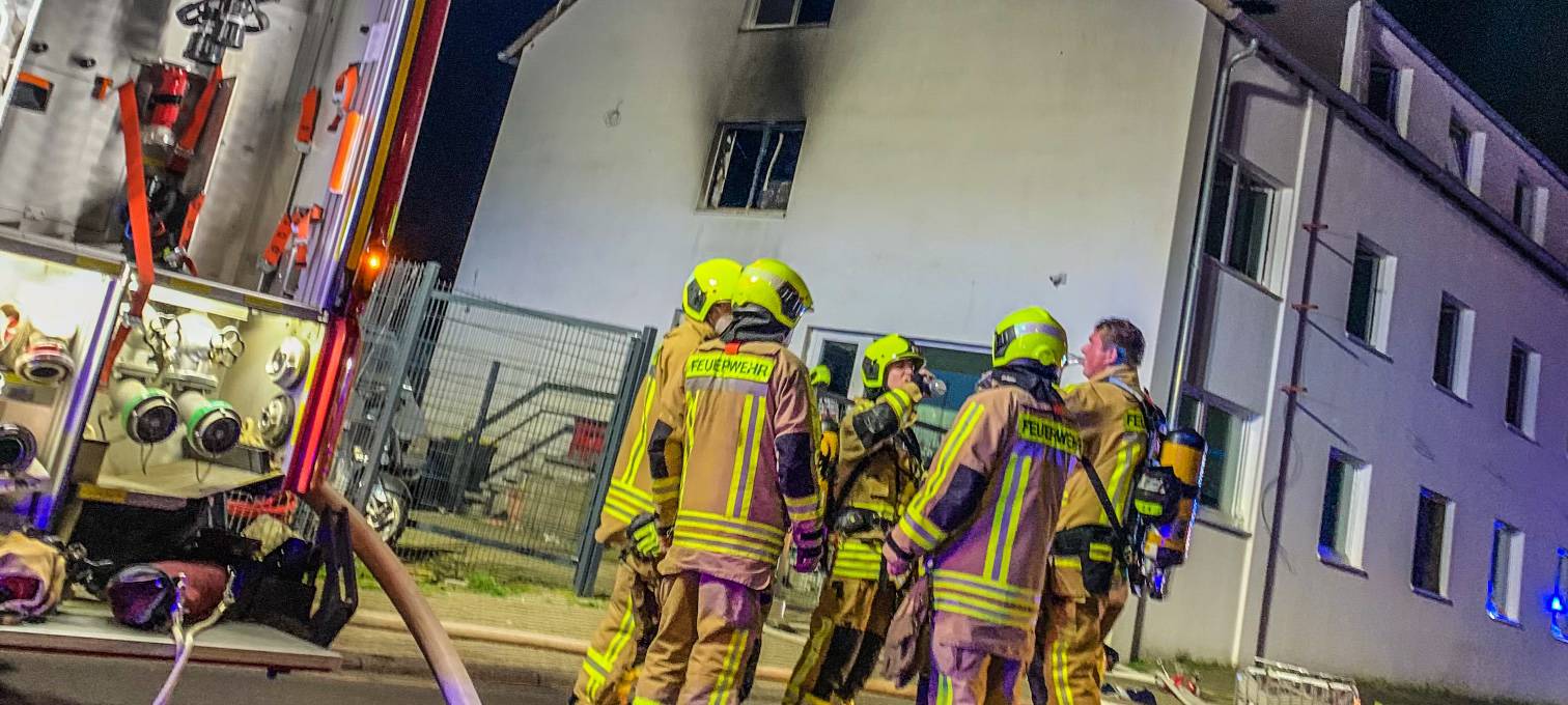 Brand in Mehrfamilienhaus