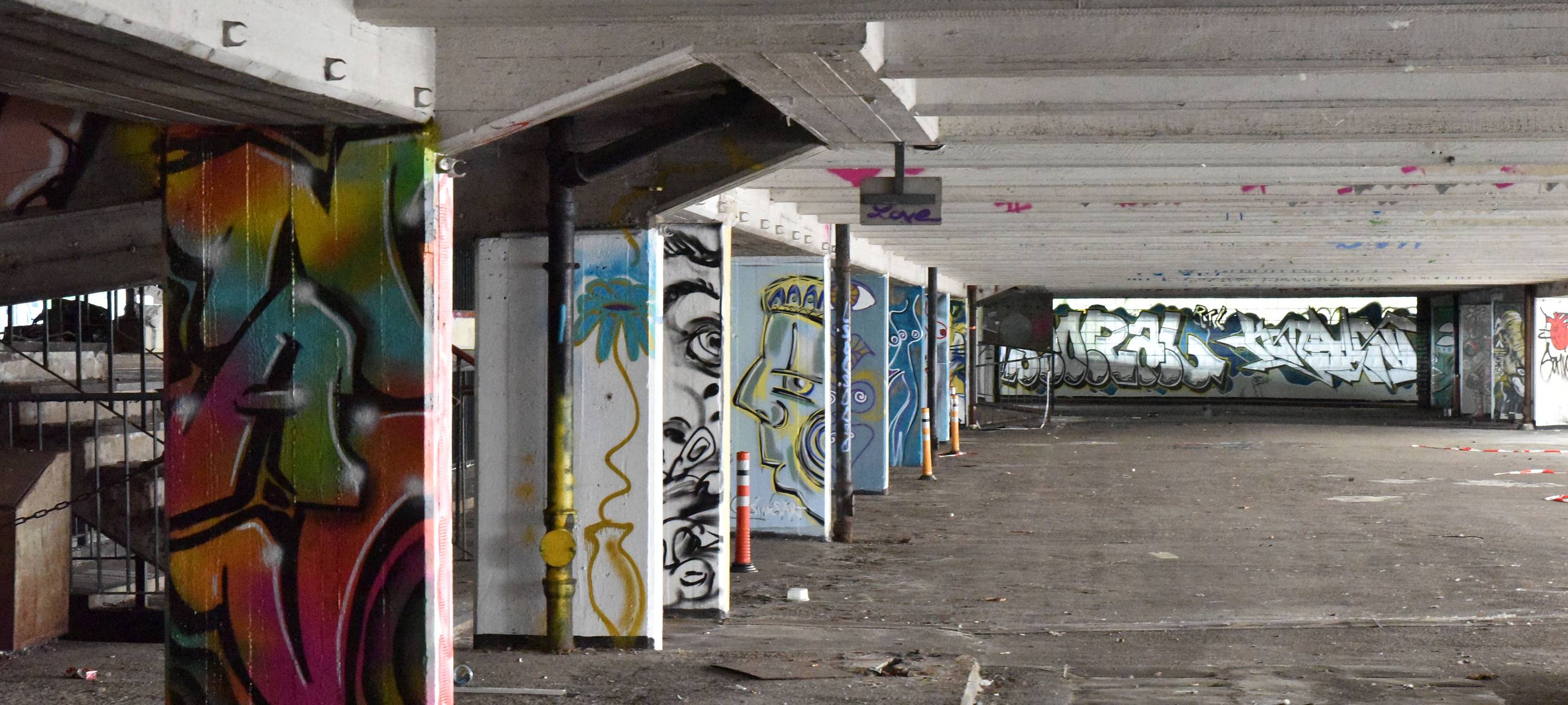 Parkhaus-Abriss läuft