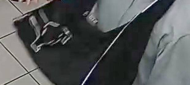 Tankstellenraub: Wer kennt diesen Mann?