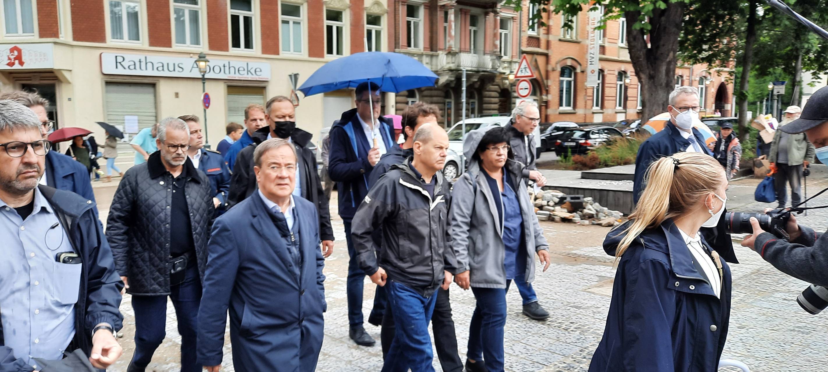 Scholz und Laschet: Schnelle Hilfen von Bund und Land