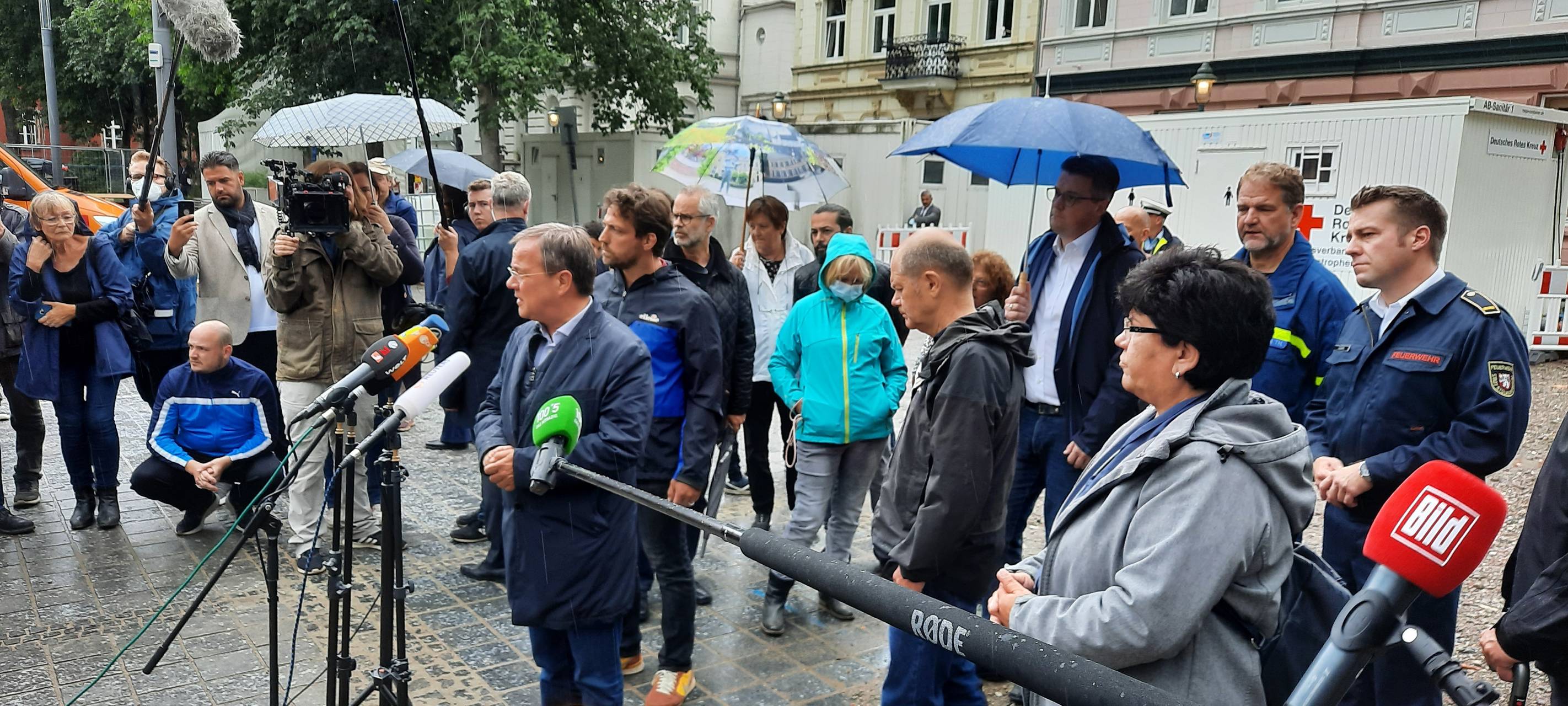 Scholz und Laschet: Schnelle Hilfen von Bund und Land