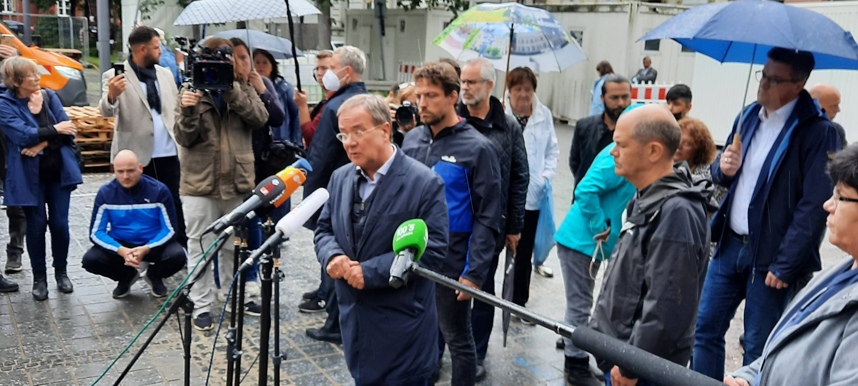 Scholz und Laschet: Schnelle Hilfen von Bund und Land