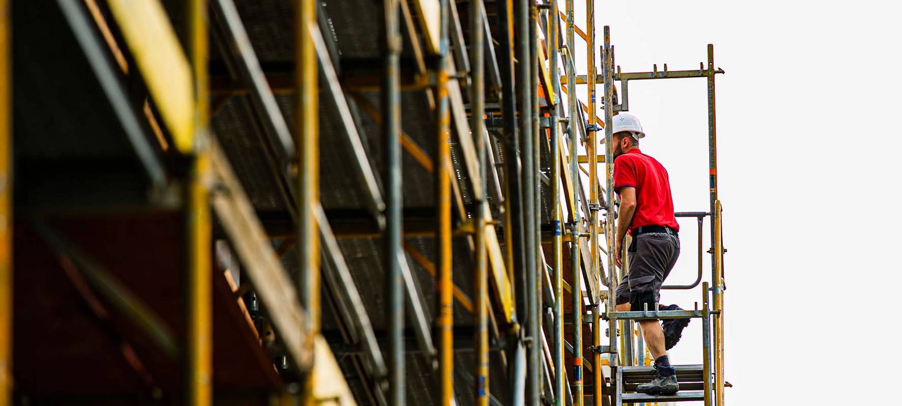 Baugerüst in Eschweiler nach Unfall einsturzgefährdet