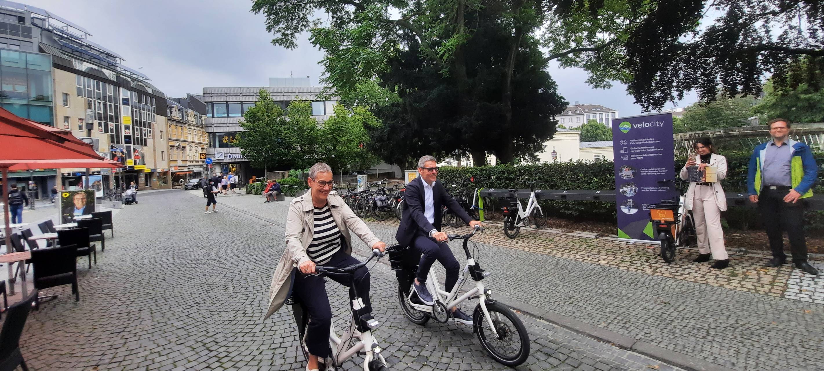 Velocity baut Netz aus