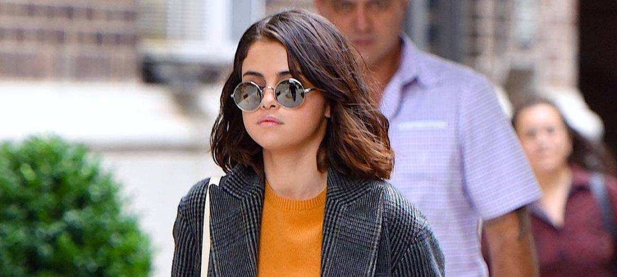 Mabel schnüffelt mit.