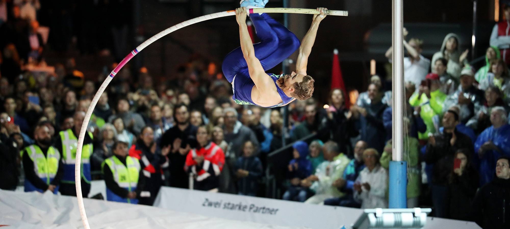 Domspringen mit sieben Olympioniken