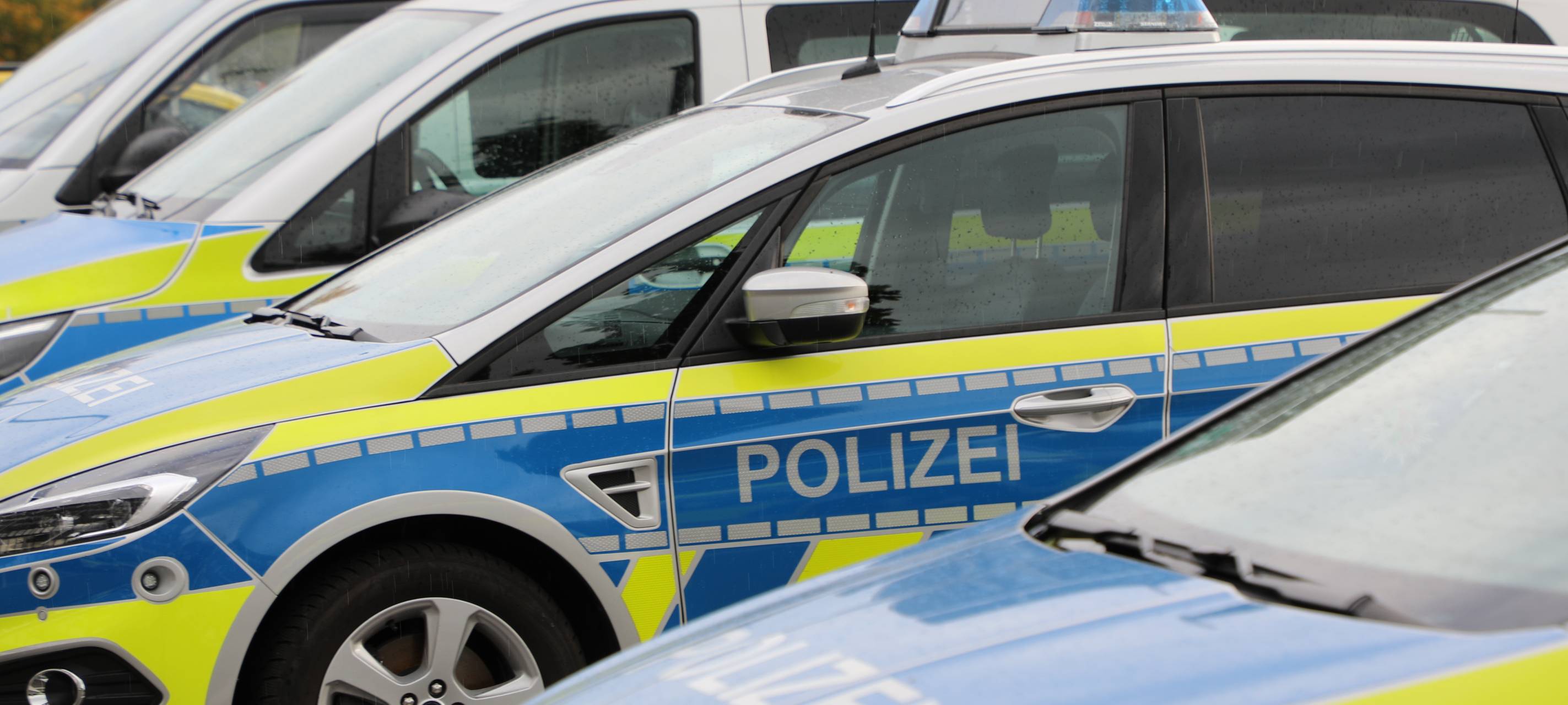 Zwei Fälle von Fahrerflucht - Zeugen gesucht