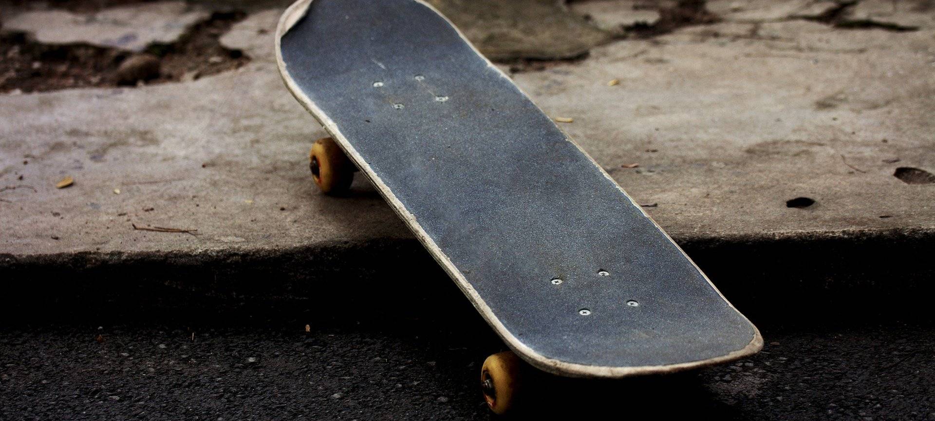 Skateboarder (13) bei Unfall verletzt