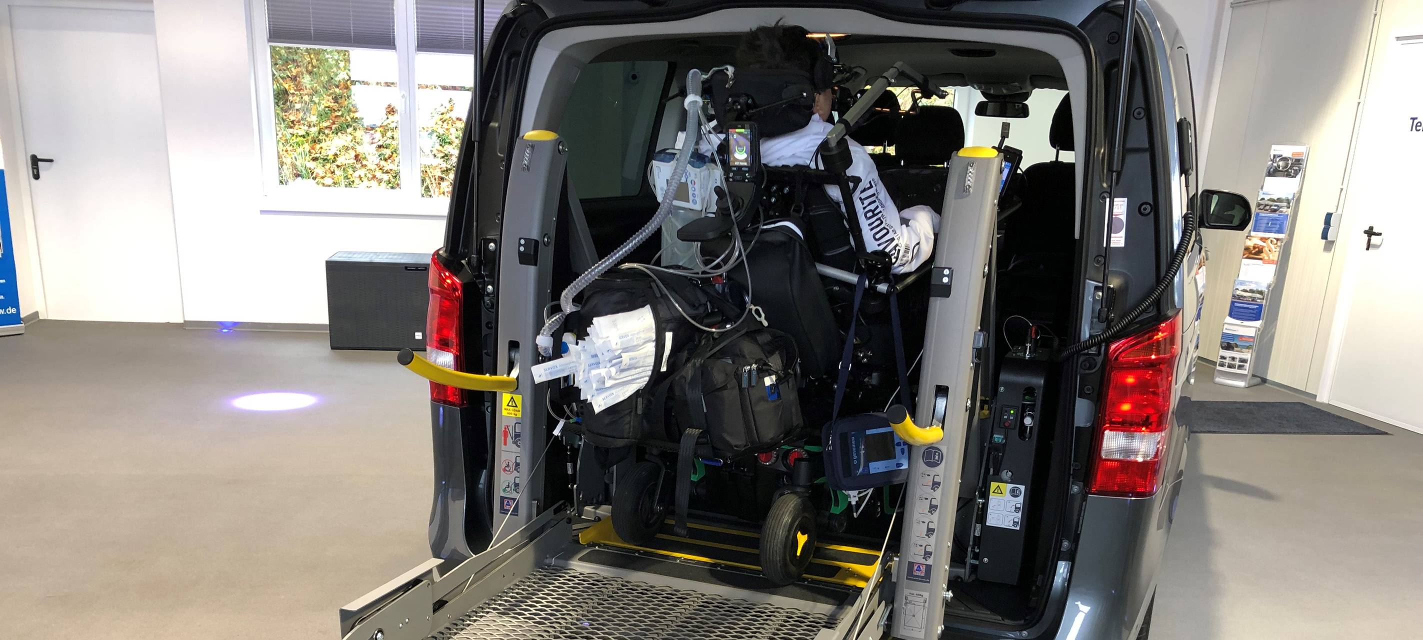 Autoübergabe an Florians Familie