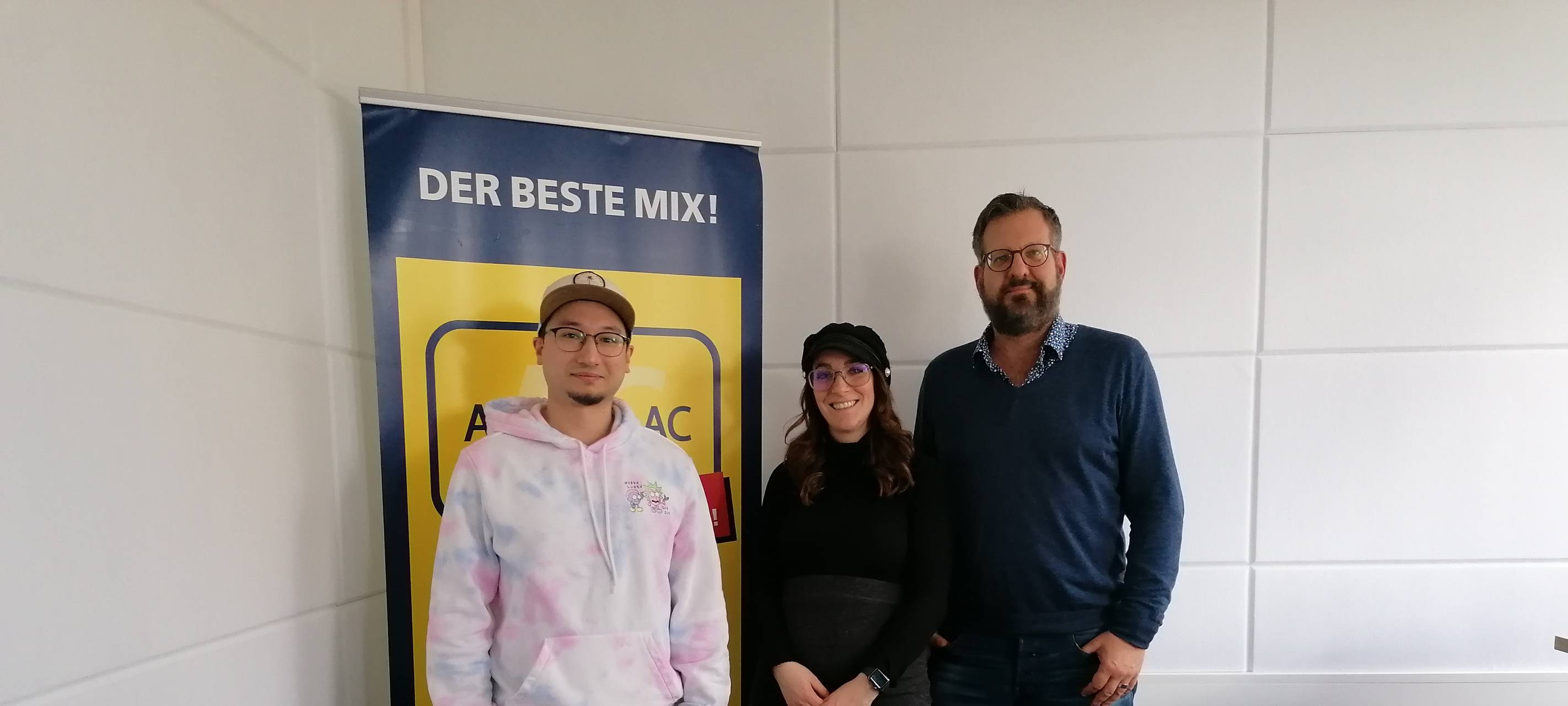 "Life's a Glitch"- Regisseur Shawn Bu zu Gast bei Antenne AC