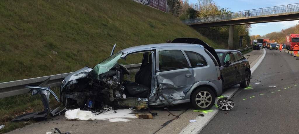 A4: Falschfahrer (96) stirbt nach Unfällen