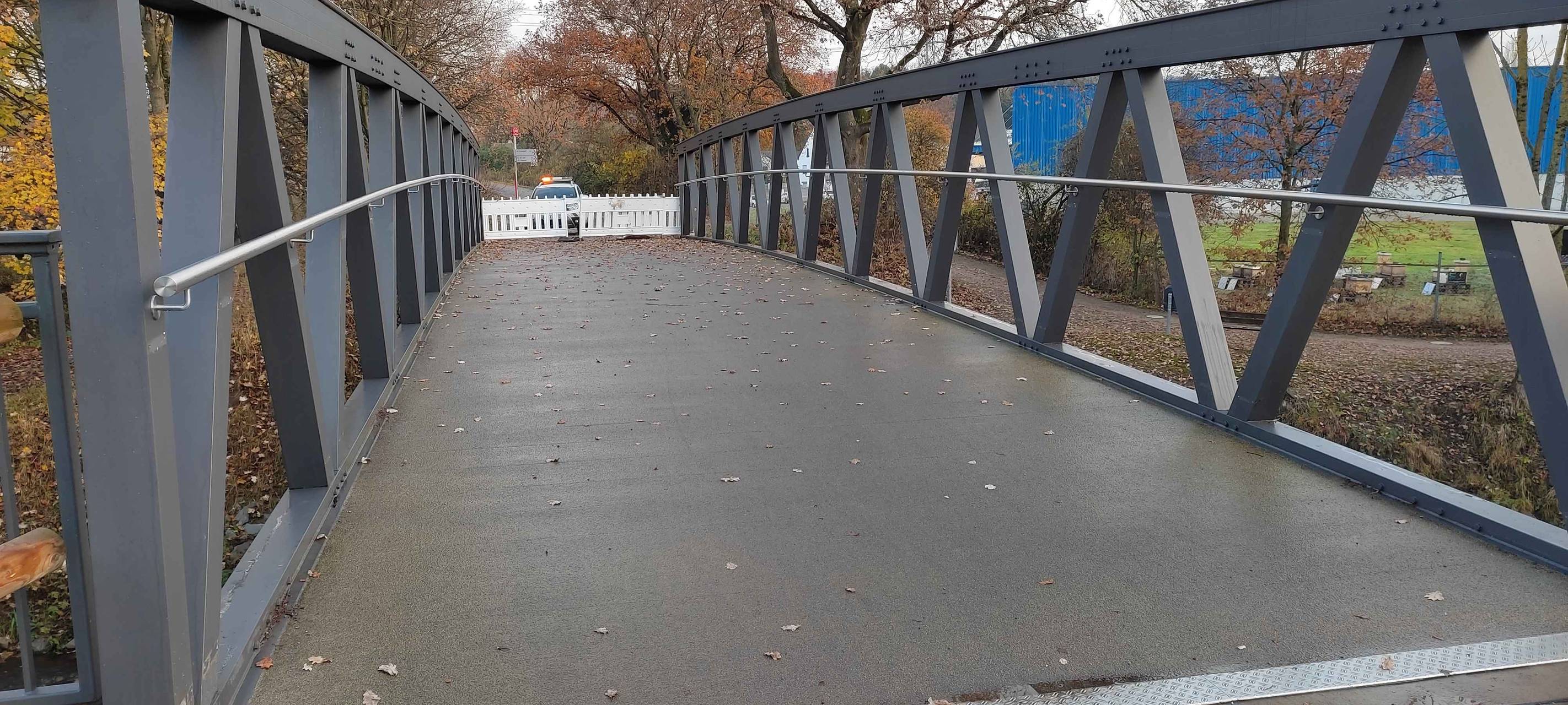Wurmbrücke nach Geländer-Diebstahl gesperrt