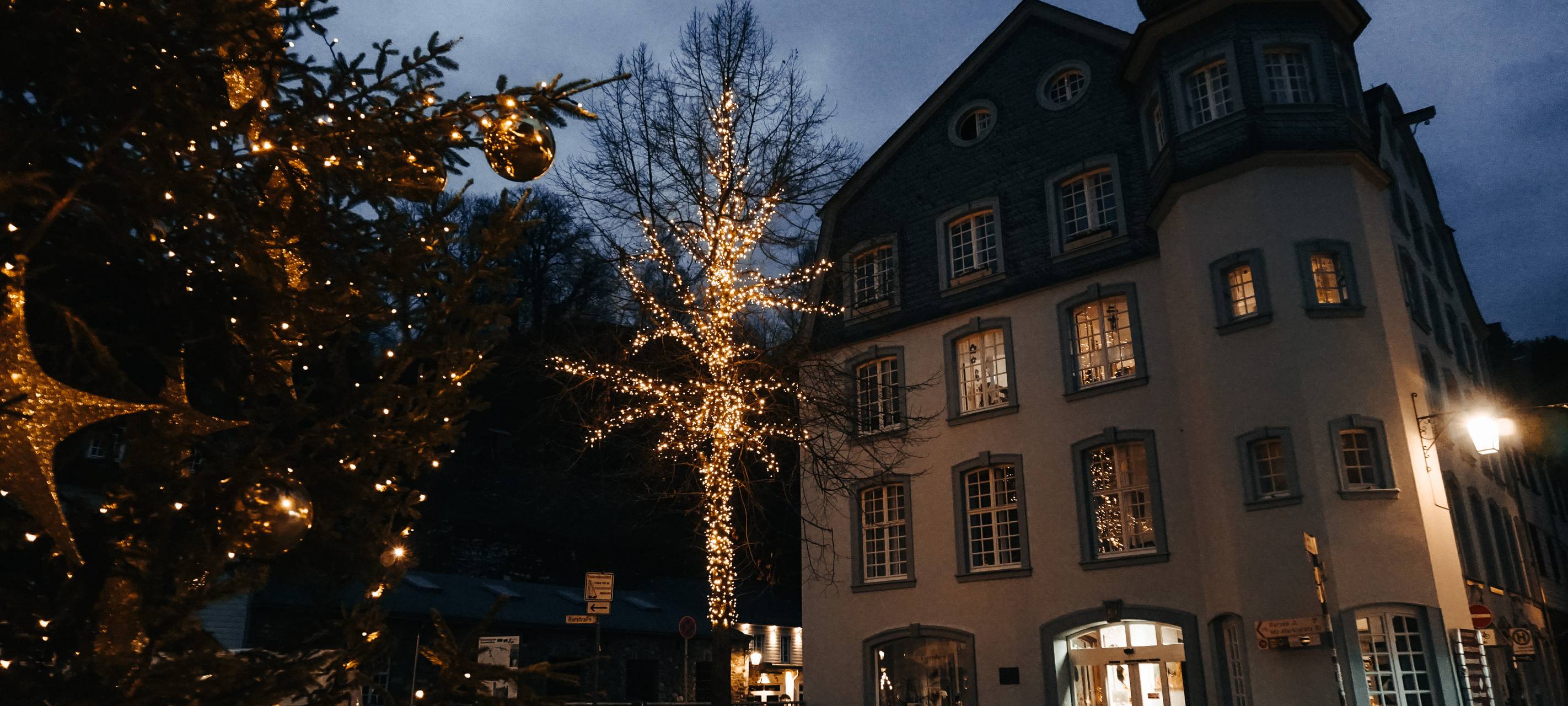 Weihnachtsstadt Monschau lockt mit Lichterglanz