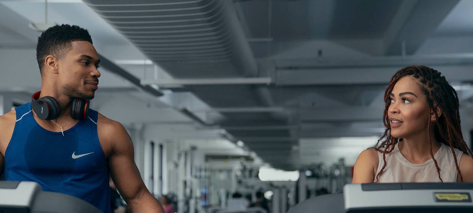 Anbaggern im Fitnessstudio.