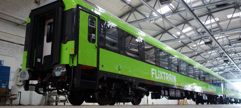 Flixtrain mit Talbot-Wagen aus Aachen