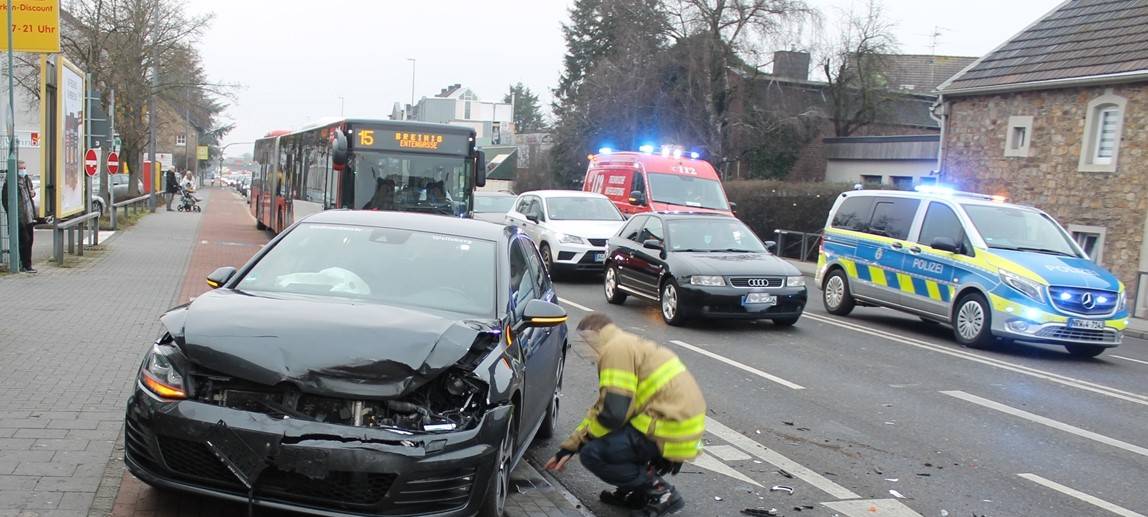 Verdacht auf illegales Autorennen in Aachen-Brand