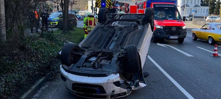 Auto in Herzogenrath überschlagen