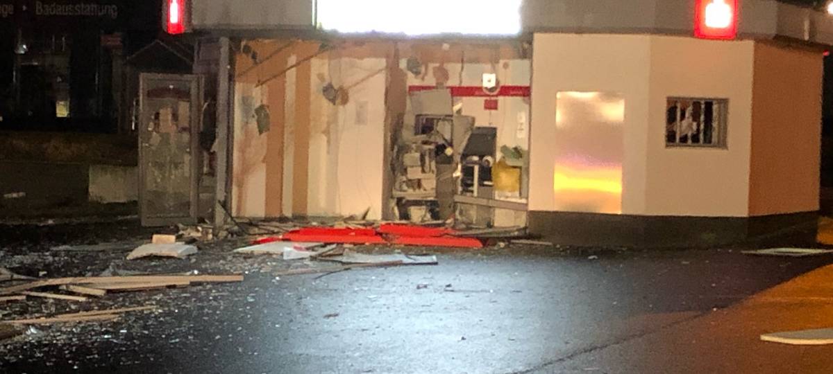Geldautomat in Würselen gesprengt