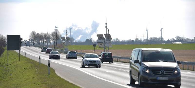 Vernetzung von Autos und Ampeln bringt mehr Sicherheit